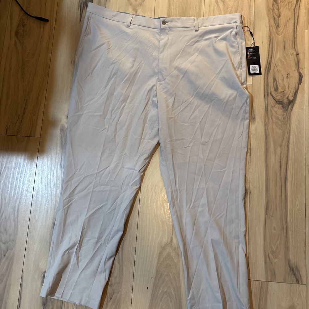 Walter Hagen Mens Hagen Golf Pants Light Khaki Straight Fit 48x30 MGA15106BT NEW